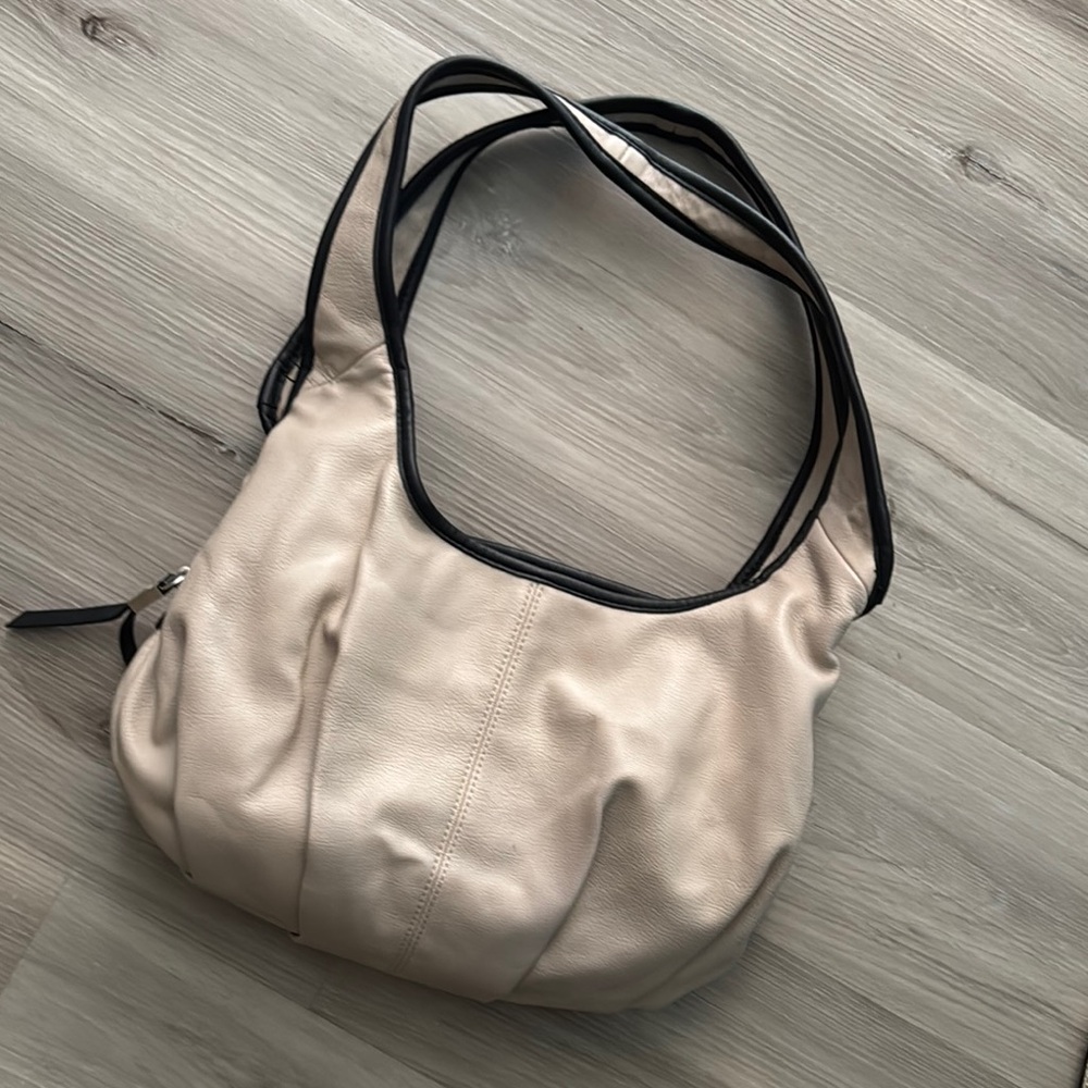 Simply Vera Vera Wang Cream and Black Hobo Bag - Picture 2 of 8